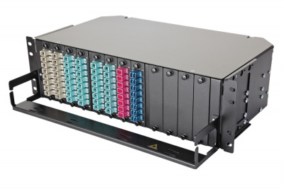 EUROLAN 47K-12-S2-2L-72-11BL Оптическая панель серии 47K-12, 19'' 3U фиксированная корпус на 12 адаптеров 72 дуплекс LC адаптеров OS2