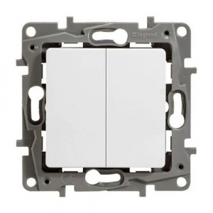 Выключатель двухклавишный 10 AX - 250 В винтовые зажимы ETIKA, белый  672202