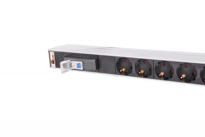 R-16-7S-A-440-K Горизонтальный блок розеток Rem-16, 1×16A, авт, 7S, 19", колодка