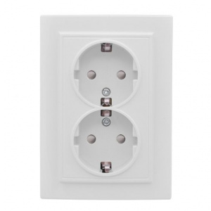 Розетка Минск 2-местная СП с/з 16А белая с защ. штор. EKF  ERR16-128-100